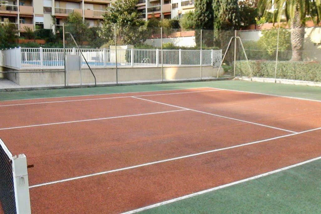 Studio Centre De Hyeres Pour 4 Personnes Piscine Et Tennis Eksteriør bilde